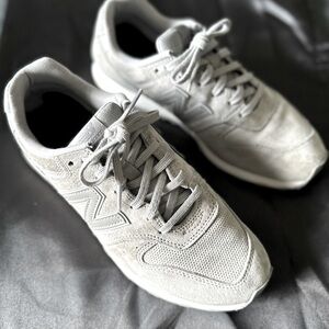 New Balance 696 / Grey /  Suede